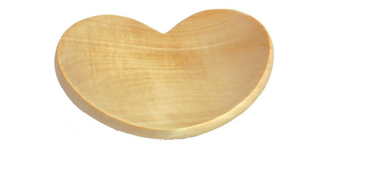 Ciotola a cuore in legno misura 17 x 15 cm